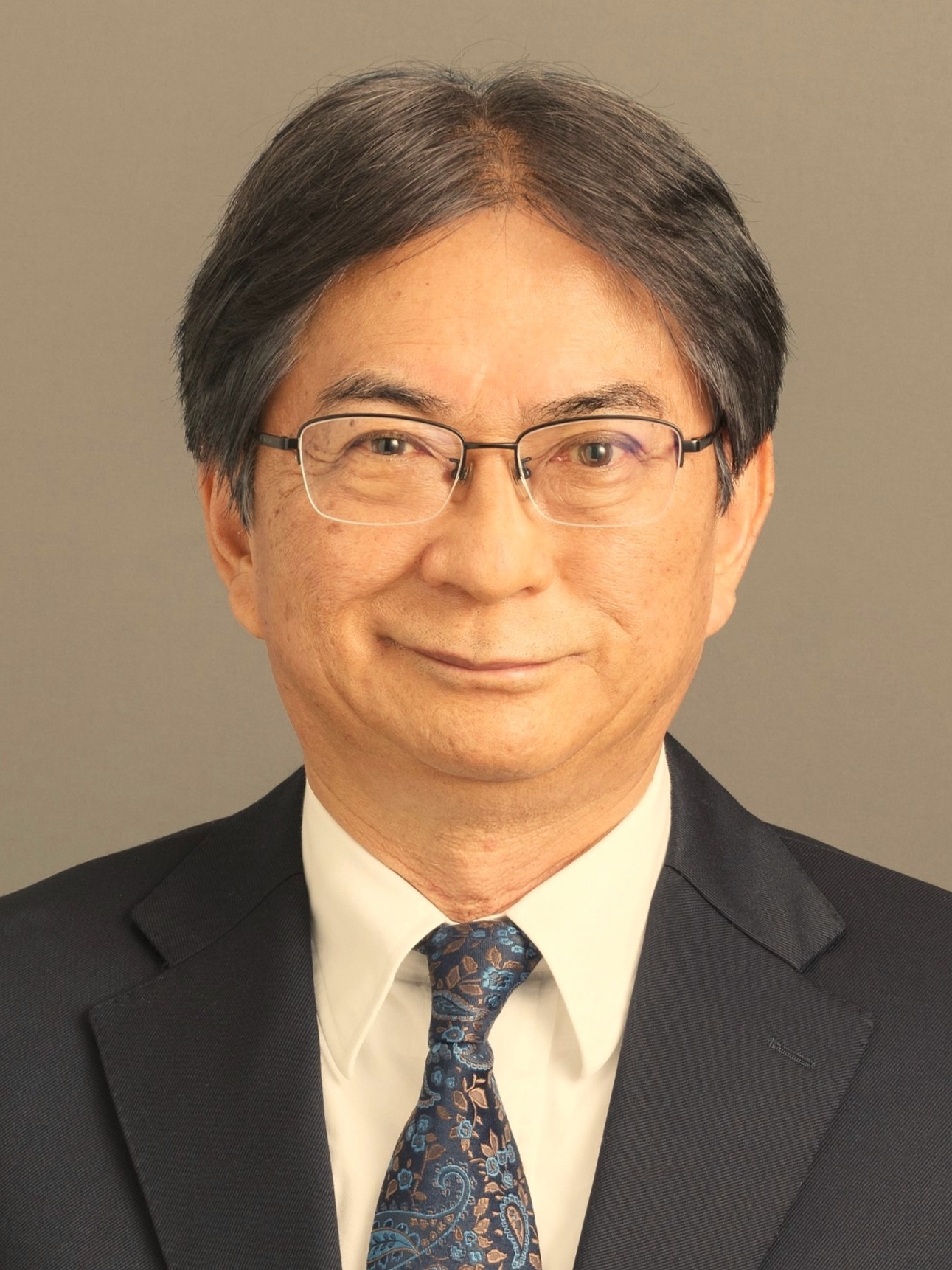 足立 修一